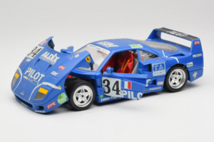Ferrari F40 #34 M. Ferte / Thavenin / Palau Pilot Bleu 1987 Bburago 1:18 3032-B1 Métal — image 2 sur 8