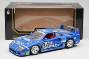 Ferrari F40 #34 M. Ferte / Thavenin / Palau Pilot Bleu 1987 Bburago 1:18 3032-B1 Métal — image 8 sur 8