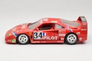Ferrari F40 LM Pilot #34 Ferte / Thavenin / Palau 24 Hours of Le Mans 1995 Rouge Bburago 1:18 3032-P3 Métal — image 4 sur 8