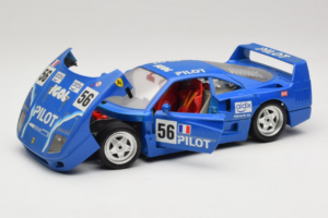 Ferrari F40 Pilot #56 Bleu Bburago 1:18 3332-BL1 Métal — image 2 sur 8