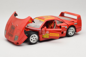 Ferrari F40 Pirelli BBS Rouge Bburago 1:18 3032-P4 Métal — image 2 sur 8