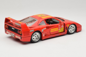 Ferrari F40 Pirelli BBS Rouge Bburago 1:18 3032-P4 Métal — image 3 sur 8