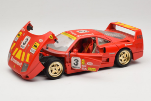 Ferrari F40 #3 Pirelli Rouge 1987 Bburago 1:18 3332-P4 Métal — image 2 sur 8