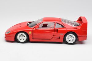 Ferrari F40 Rouge Hot Wheels 1:18 23911 Métal — image 4 sur 8