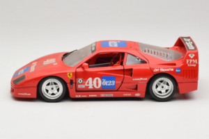 Ferrari F40 #40 the0123 Rouge 1987 Bburago 1:18 3332-P5 Métal — image 4 sur 8