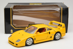 Ferrari F40 Jaune Bburago 1:18 3032-Y1 Métal — image 8 sur 8