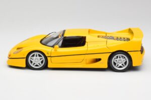 Ferrari F50 Giallo Modena Maisto 1:18 F50001 Métal — image 4 sur 8