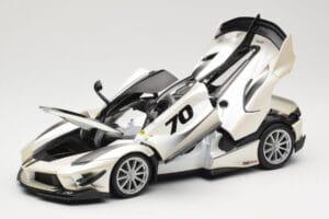 Ferrari FXX-K Evo #70 Blanc Bburago 1:18 18-16012 Métal — image 2 sur 8