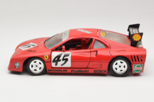 Ferrari 288 GTO Evoluzione #45 Rouge Revell 1:18 48820 Métal — image 4 sur 8