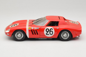 Ferrari 250 GTO #26 Rouge Guiloy 1:18 67526 Métal — image 4 sur 8