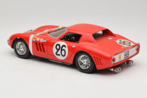Ferrari 250 GTO #26 Rouge Guiloy 1:18 67526 Métal — image 7 sur 8