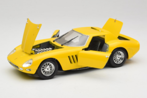 Ferrari 250 GTO Jaune Guiloy 1:18 67525 Métal — image 2 sur 8
