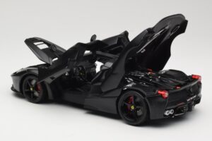 Ferrari LaFerrari F150 Matte Black Bburago 1:18 18-16901BK Métal — image 5 sur 8