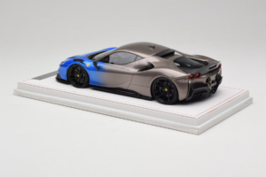 Ferrari SF90 Novitec Blue Grey Metallic IVY Merit 1:18 REMC029 Résine — image 5 sur 7