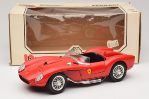 Ferrari 250 Testa Rossa Rouge Bburago 1:18 3007-P2 Métal — image 8 sur 8