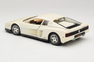 Ferrari Testarossa Blanc Bburago 1:18 3019-W1 Métal — image 7 sur 8