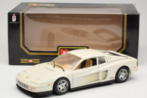 Ferrari Testarossa Blanc Bburago 1:18 3019-W1 Métal — image 8 sur 8