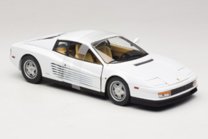 Ferrari Testarossa Blanc Miami Vice Hot Wheels 1:18 P9904 Métal — image 4 sur 6