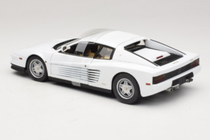 Ferrari Testarossa Blanc Miami Vice Hot Wheels 1:18 P9904 Métal — image 5 sur 6