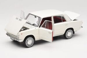 Fiat 124 Blanc IXO 1:18 18CMC205OP Métal — image 2 sur 8