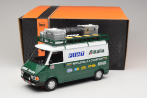 Fiat 242 Alitalia Rally Team Assistance With Trailer 1978 IXO 1:18 18CMC027WX Métal — image 7 sur 7