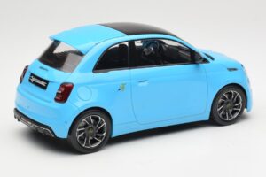 Abarth 500e Bleu IXO 1:18 MCG18499 Métal — image 2 sur 6