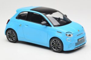 Abarth 500e Bleu IXO 1:18 MCG18499 Métal — image 4 sur 6