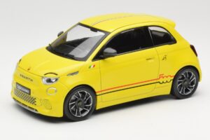 Abarth 500e Jaune IXO 1:18 MCG18498 Métal