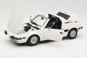 Fiat X1/9 Blanc Minichamps 1:18 100121685 Métal — image 2 sur 8