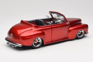 Ford Cabriolet Red Metallic Road Signature 1:18 30028 Métal — image 3 sur 8