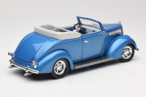 Ford Cabriolet Bleu Road Signature 1:18 92238 Métal — image 3 sur 8