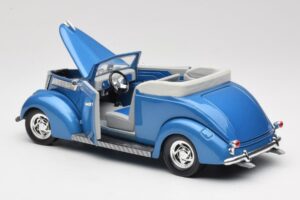 Ford Cabriolet Bleu Road Signature 1:18 92238 Métal — image 5 sur 8