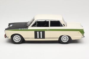 Ford Cortina Lotus #11 B. Soderström / G. Palm RAC Rally 1966 MCG 1:18 MCG18435R Métal — image 3 sur 6