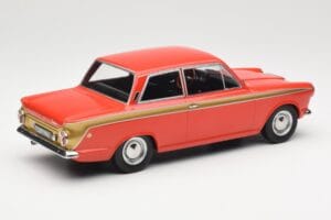 Ford Cortina Lotus Red & Gold Stripe MCG 1:18 MCG18532 Métal — image 2 sur 6