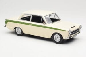 Ford Cortina Lotus White & Green Stripe MCG 1:18 MCG18434 Métal — image 4 sur 6