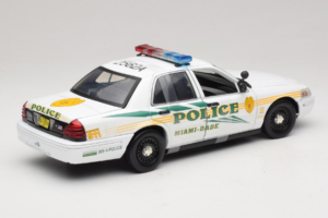 Ford Crown Victoria Police Interceptor CSI Miami GreenLight 1:18 13514 Métal — image 2 sur 6