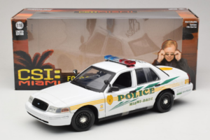 Ford Crown Victoria Police Interceptor CSI Miami GreenLight 1:18 13514 Métal — image 6 sur 6