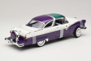 Ford Crown Victoria Blanc Violet Road Signature 1:18 92138-P1 Métal — image 2 sur 6