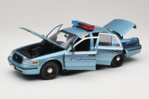 Ford Crown Victoria Police Cruiser Twilight Blue Greenlight 1:18 1643 Métal — image 2 sur 8