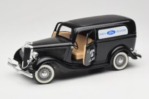 Ford Delivery Truck Ford Parts Noir Solido 1:18 8417 Métal — image 3 sur 8