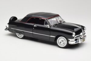 Ford Deluxe Cabriolet Noir Maisto 1:18 31681 Métal — image 6 sur 8