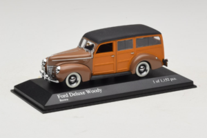 Ford DeLuxe Woody Break Brun Minichamps 1:43 400082111 Métal — image 2 sur 4