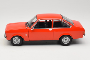 Ford Escort Mk2 Orange Minichamps 1:18 150085100 Métal — image 4 sur 8