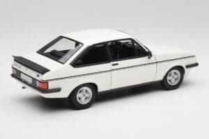 Ford Escort Mk2 RS 2000 LHD Blanc Minichamps 1:18 150084300 Métal — image 3 sur 8