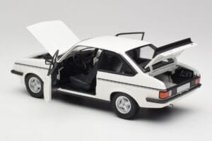 Ford Escort Mk2 RS 2000 LHD Blanc Minichamps 1:18 150084300 Métal — image 5 sur 8