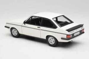Ford Escort Mk2 RS 2000 LHD Blanc Minichamps 1:18 150084300 Métal — image 7 sur 8