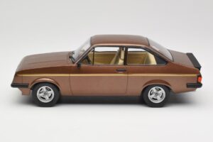Ford Escort Mk2 RS 2000 Brown Metallic MCG 1:18 MCG18530 Métal — image 3 sur 6