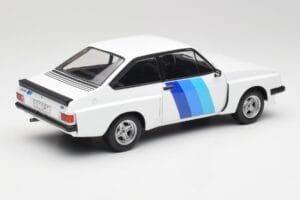 Ford Escort Mk2 RS 2000 X-Pack Diamond Blanc & Bleu Decor MCG 1:18 MCG18351 Métal — image 2 sur 6