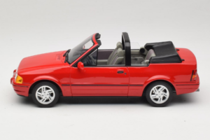 Ford Escort Mk4 XR3i Cabriolet Flamenco Red Otto 1:18 OT1254 Résine — image 3 sur 6