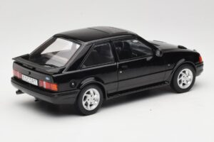 Ford Escort Mk4 RS Turbo S2 Noir MCG 1:18 MCG18546 Métal — image 2 sur 6